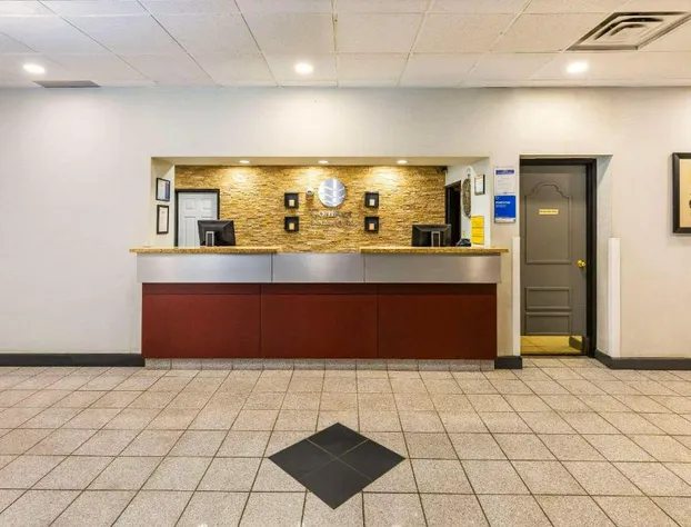 Comfort Inn & Suites Downtown Edmonton hotel detail image 3