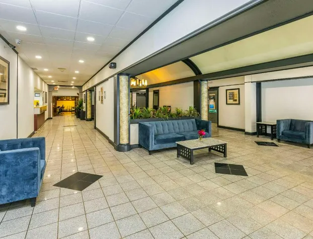 Comfort Inn & Suites Downtown Edmonton hotel detail image 4