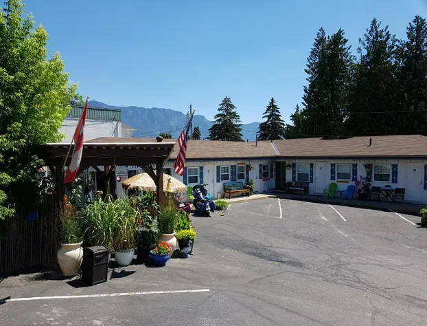 Creston Valley Motel hotel detail image 1