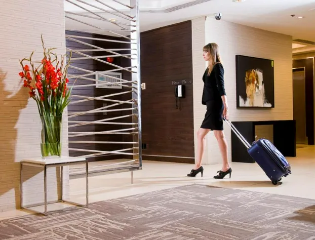 Cambridge Suites Hotel hotel detail image 2