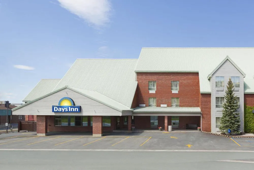 Days Inn by Wyndham Dalhousie hotel hero