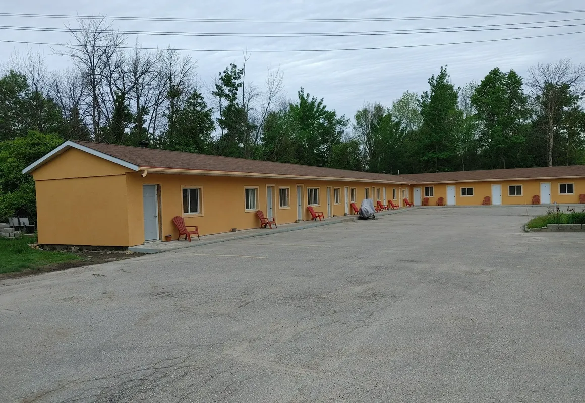 Relax Inn Collingwood hotel hero