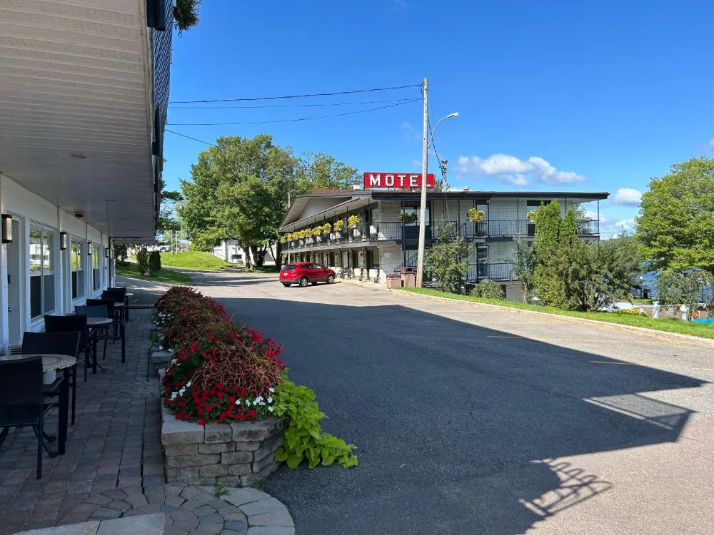 Motel Panoramique hotel hero