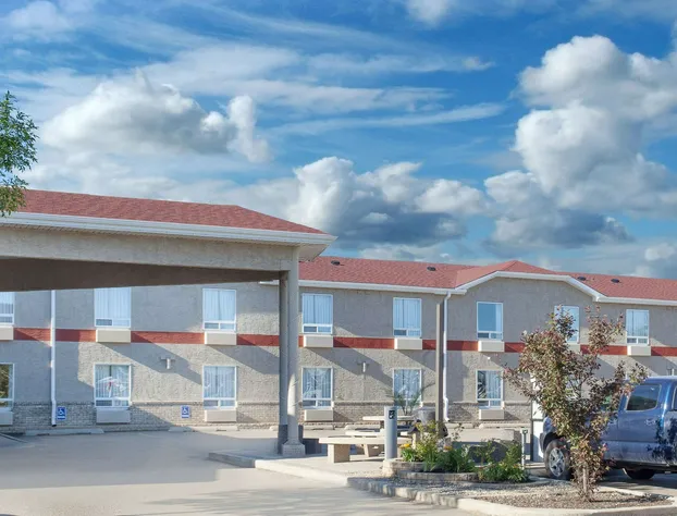 Super 8 by Wyndham Brandon MB hotel detail image 1