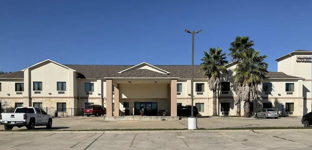 Yorktown Inn And Suites hotel hero