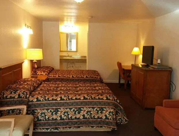 Country Regency Inn & Suites hotel detail image 1