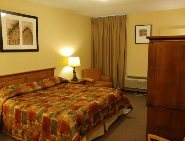 Country Regency Inn & Suites hotel detail image 3