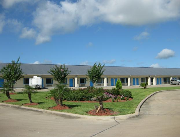 Scottish Inn and Suites hotel detail image 1