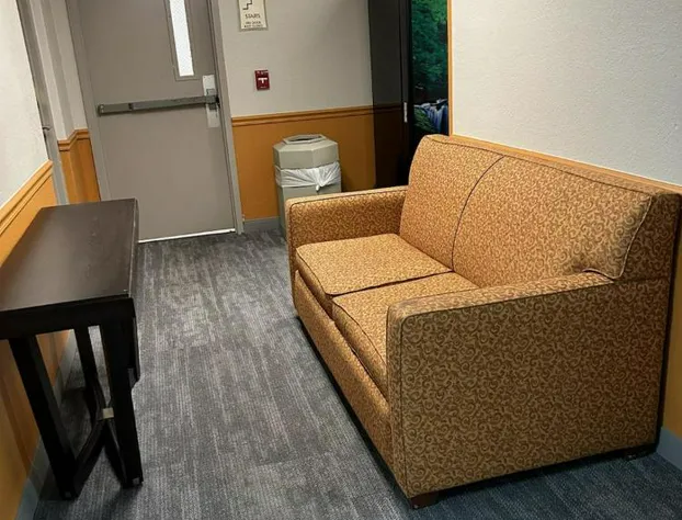 La Quinta Inn & Suites by Wyndham Orlando South hotel detail image 2