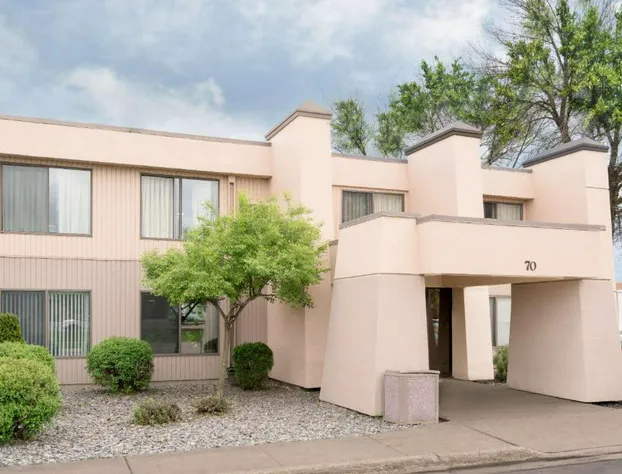 Days Inn by Wyndham St Cloud hotel detail image 1