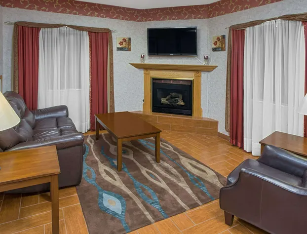 Super 8 by Wyndham Three Rivers hotel detail image 1