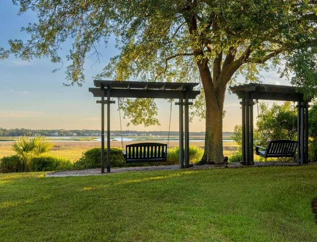 Marriott's Harbour Point and Sunset Pointe at Shelter Cove hotel detail image 3
