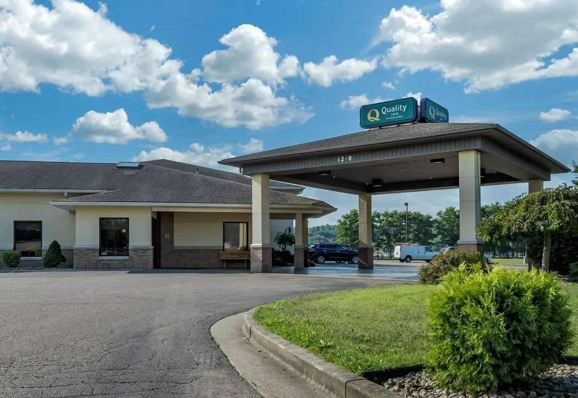 Quality Inn Dover hotel hero