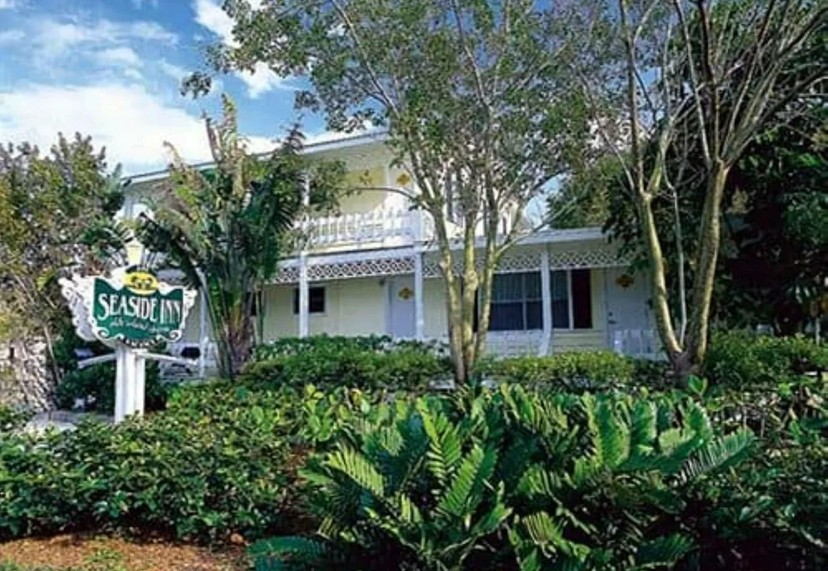 Seaside Inn hotel hero