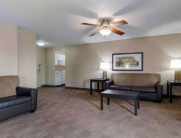 Extended Stay America Select Suites Dallas Farmers Branch hotel detail image 4