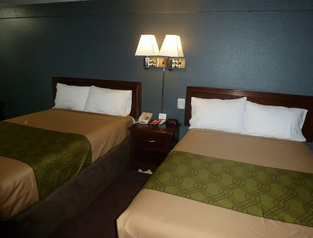 Econo Lodge Pittsburgh I-79 hotel detail image 2
