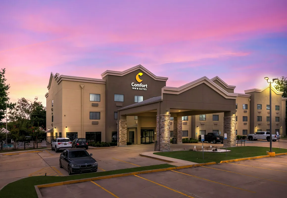 Comfort Inn & Suites Covington - Mandeville hotel hero