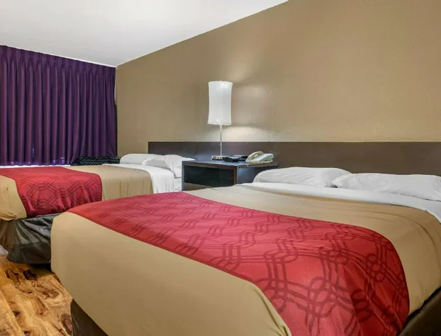 Econo Lodge Sebring hotel detail image 3