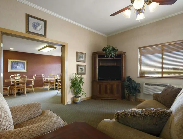 Super 8 by Wyndham Cuba hotel detail image 4