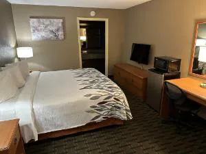 Red Roof Inn & Suites Marysville hotel detail image 3