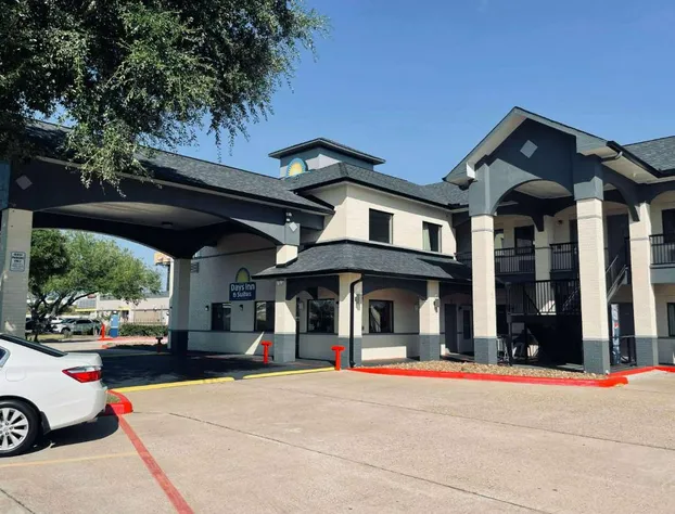 Days Inn by Wyndham Dickinson TX hotel detail image 4