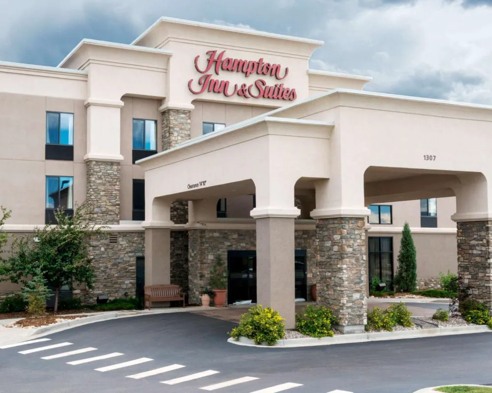Hampton Inn & Suites Colorado Springs/Air Force Academy hotel hero