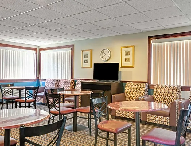 Super 8 by Wyndham Newark DE hotel detail image 2