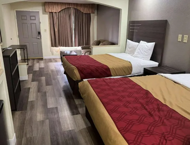 Super 8 by Wyndham Jackson MS Near the Fairgrounds hotel detail image 3