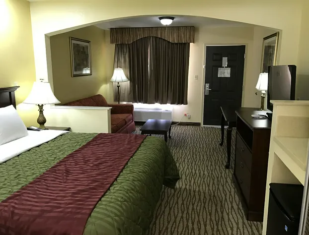 Super 8 by Wyndham Jackson MS Near the Fairgrounds hotel detail image 4