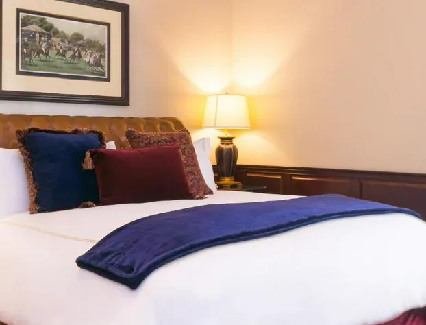 Carriage House Inn hotel detail image 3