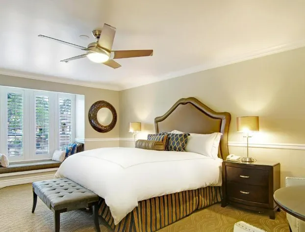 Carriage House Inn hotel detail image 4