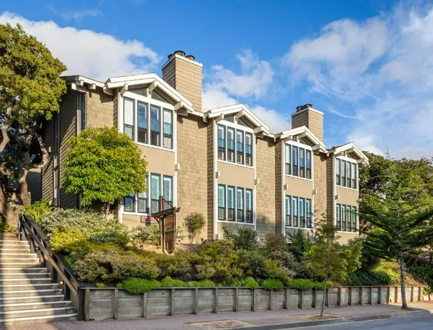 Carriage House Inn hotel detail image 2