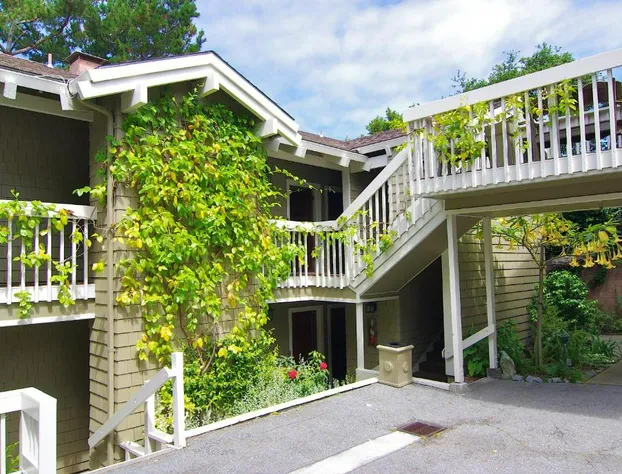 Carriage House Inn hotel detail image 3