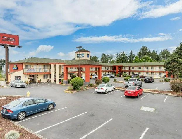 Days Inn by Wyndham Federal Way hotel detail image 1
