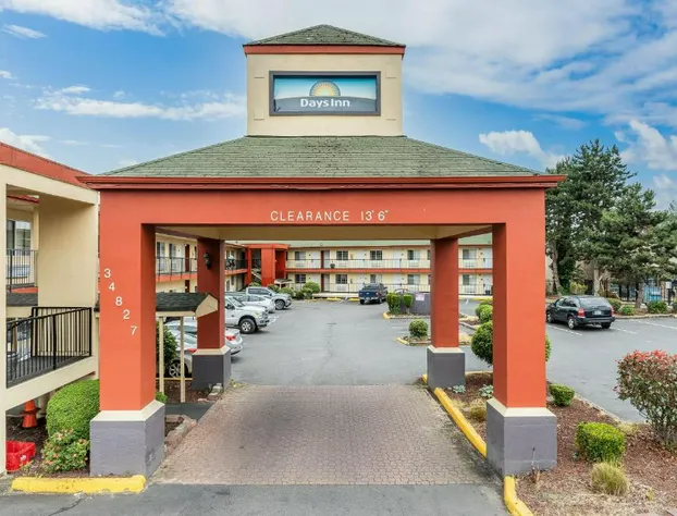 Days Inn by Wyndham Federal Way hotel detail image 3