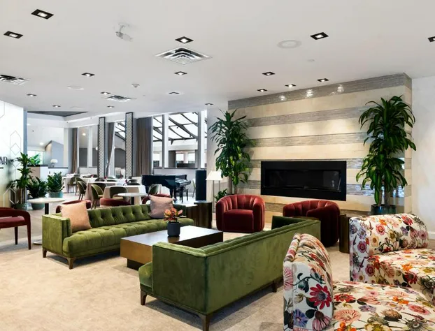 DoubleTree by Hilton Fairfield Hotel & Suites hotel detail image 2