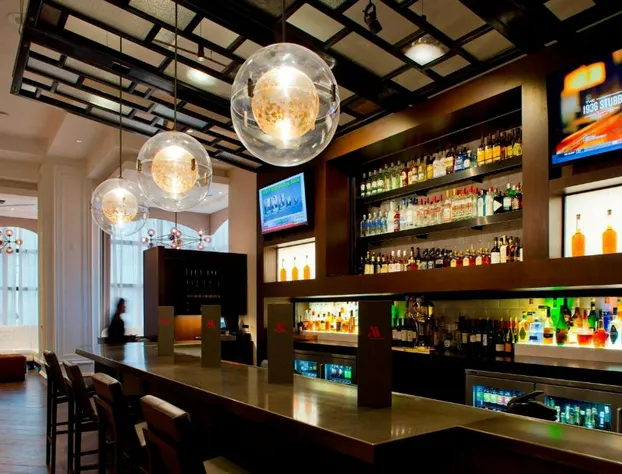 New Orleans Marriott Metairie at Lakeway hotel detail image 1