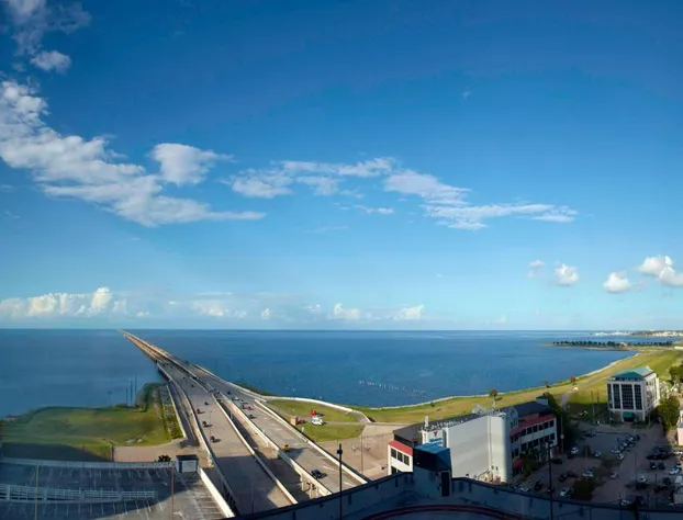 New Orleans Marriott Metairie at Lakeway hotel detail image 4