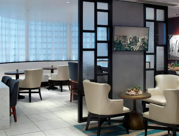 New Orleans Marriott Metairie at Lakeway hotel detail image 3