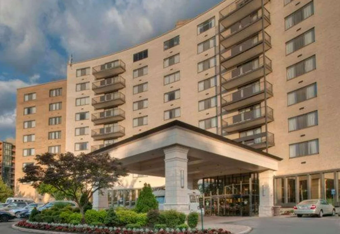 Arlington Court Suites, a Clarion Collection Hotel hotel hero