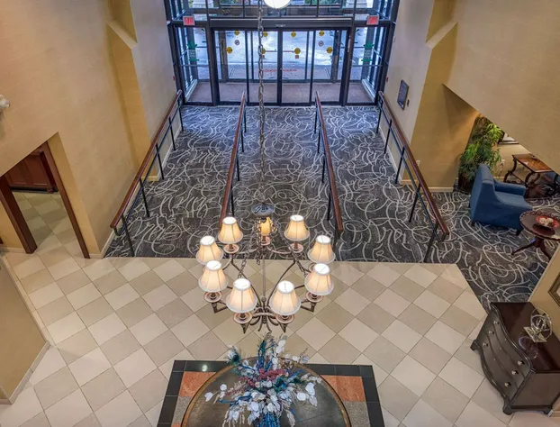 Arlington Court Suites, a Clarion Collection Hotel hotel detail image 4