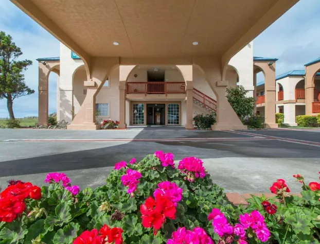 Quality Inn & Suites Crescent City Redwood Coast hotel detail image 2