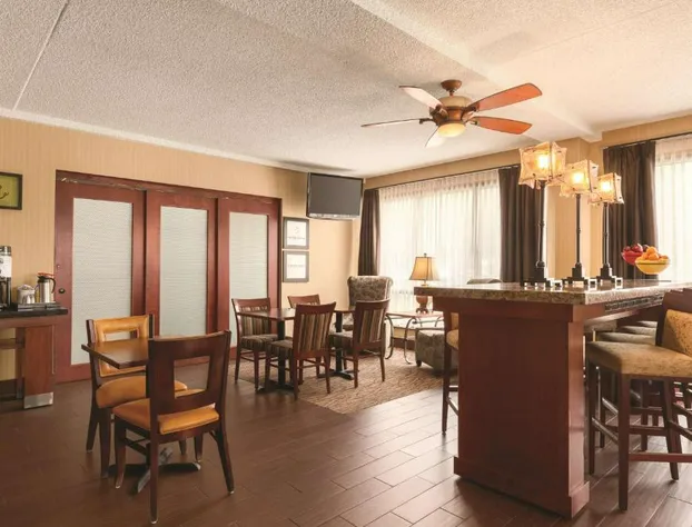 Hampton Inn Des Moines-Airport hotel detail image 3