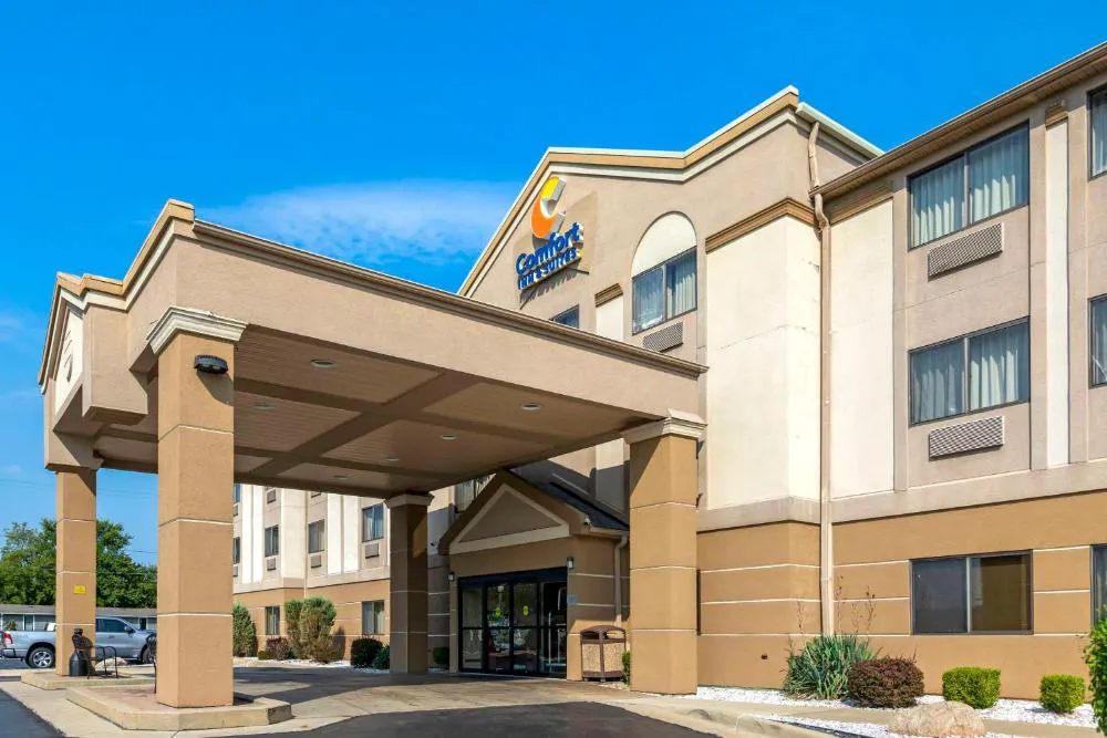 Comfort Inn & Suites Jackson hotel hero