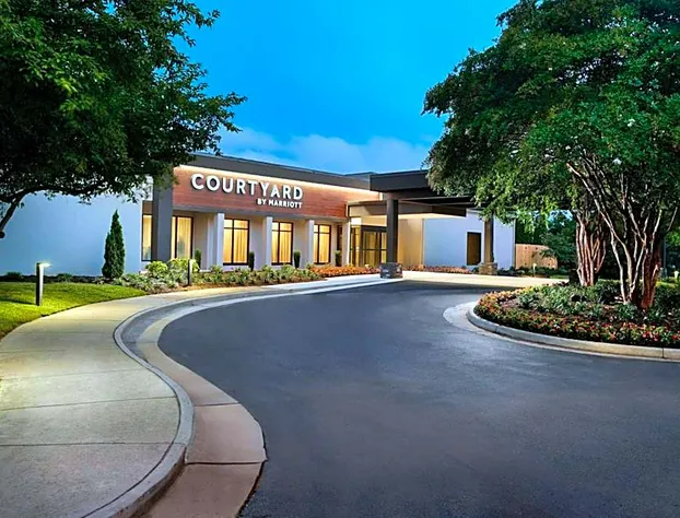 Courtyard by Marriott Charlottesville hotel detail image 1