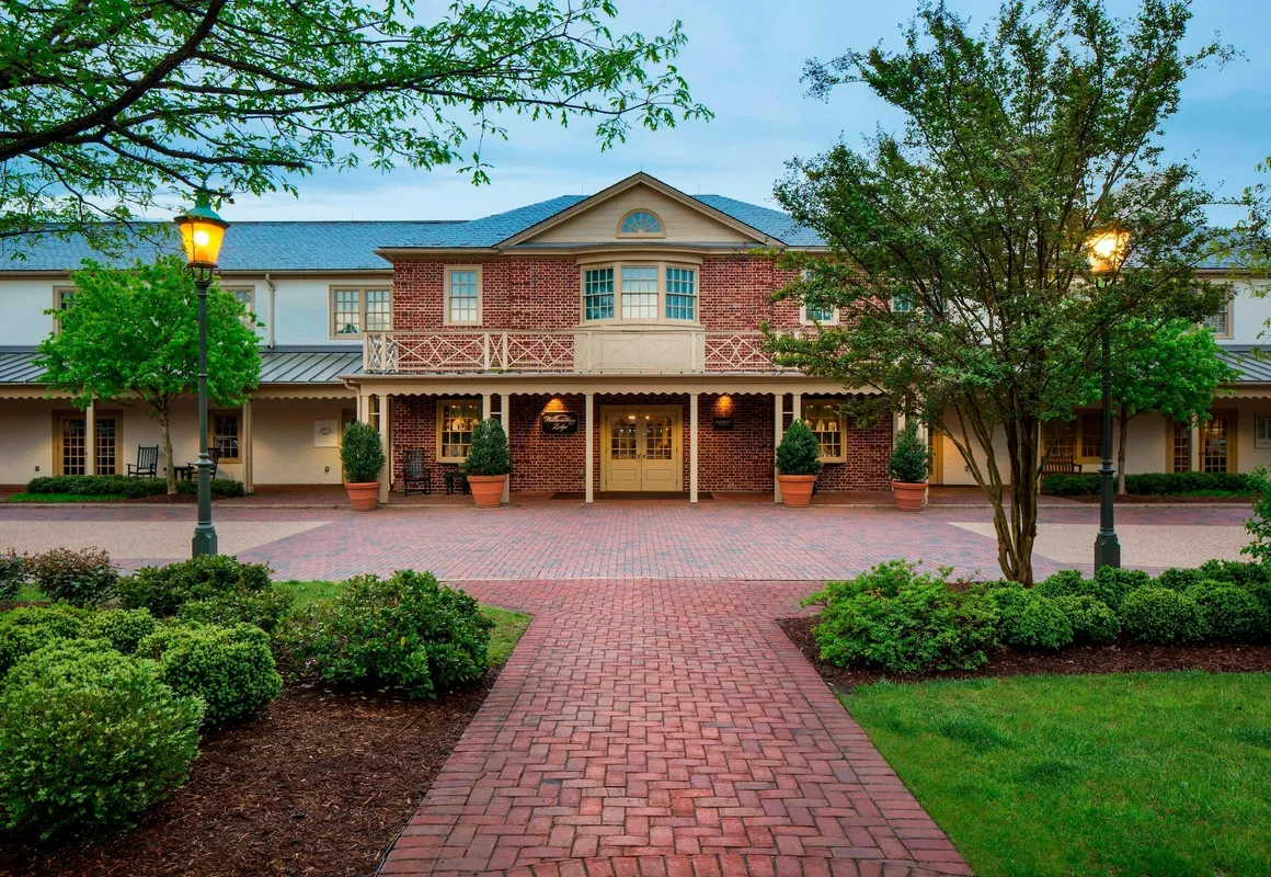 Williamsburg Lodge, Autograph Collection hotel hero