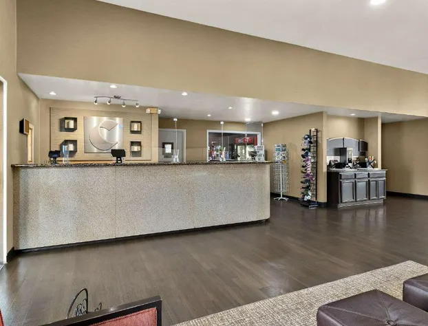 Comfort Inn & Suites Sequoia/Kings Canyon hotel detail image 3