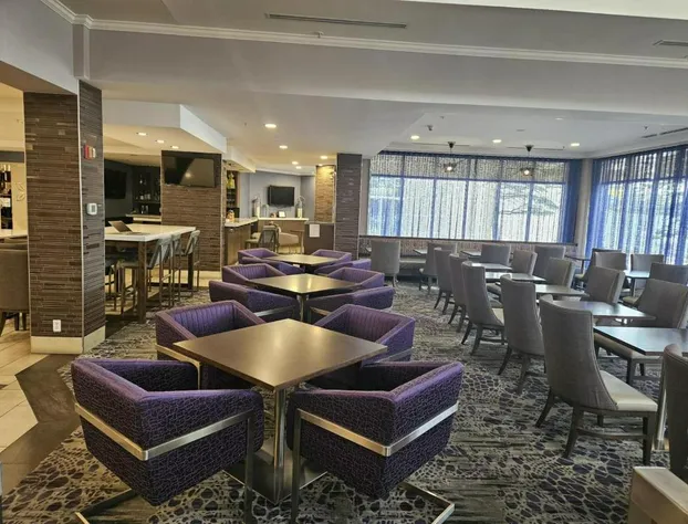 Hilton Garden Inn Calgary Airport hotel detail image 1