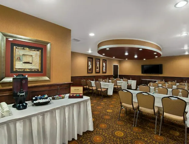 Oxford Suites Boise hotel detail image 4