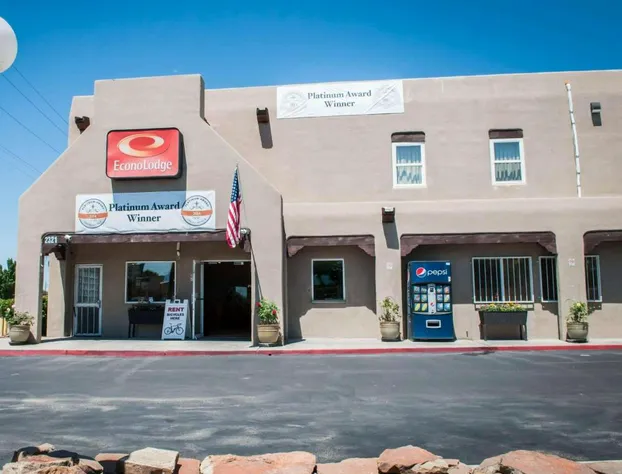 Econo Lodge Albuquerque Old Town hotel detail image 1